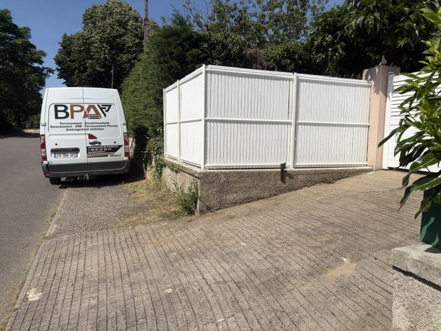 Pose de clôture PVC — BPA TP