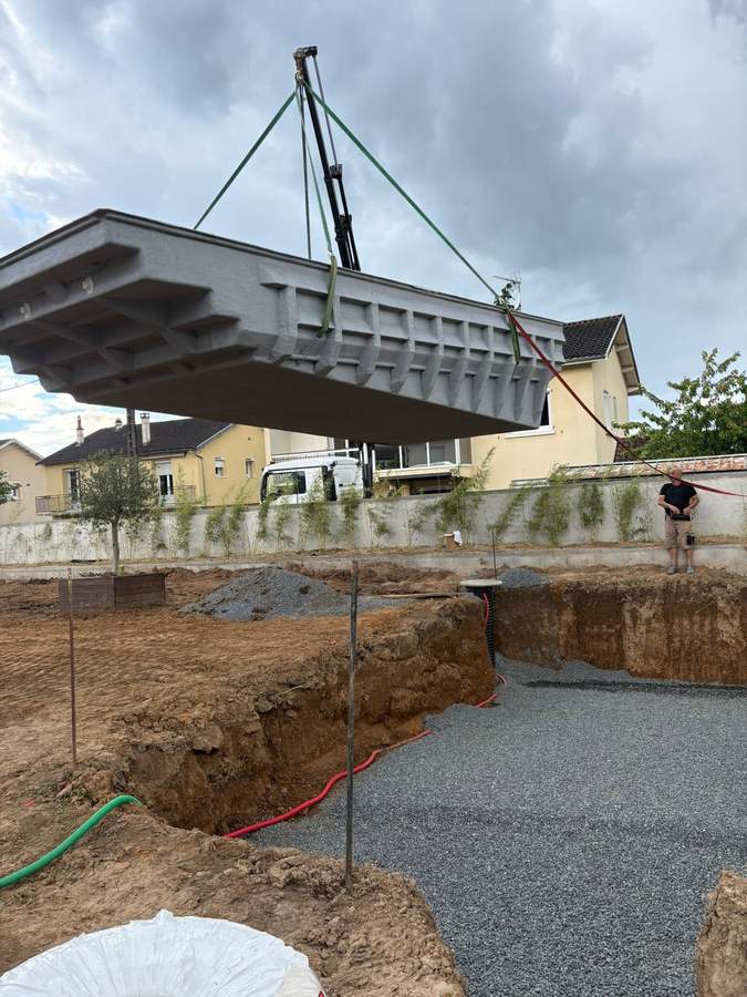 Pose d'une piscine coque par BPA TP en Aveyron